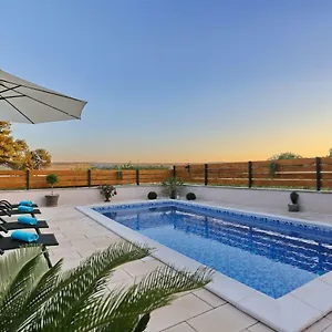 Punta Garden Pool House Villa